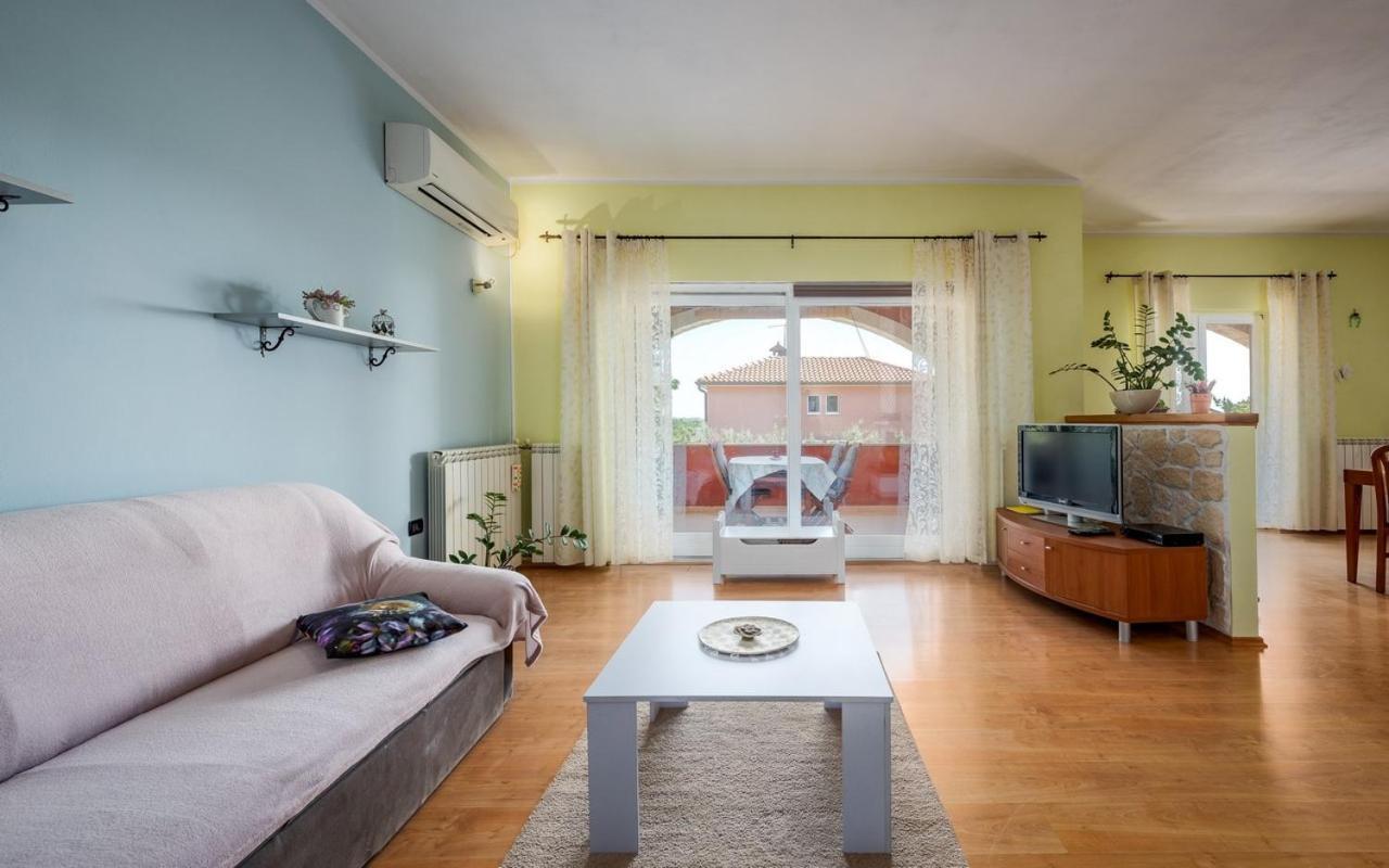 Iva House With Apartment ウマグ エクステリア 写真